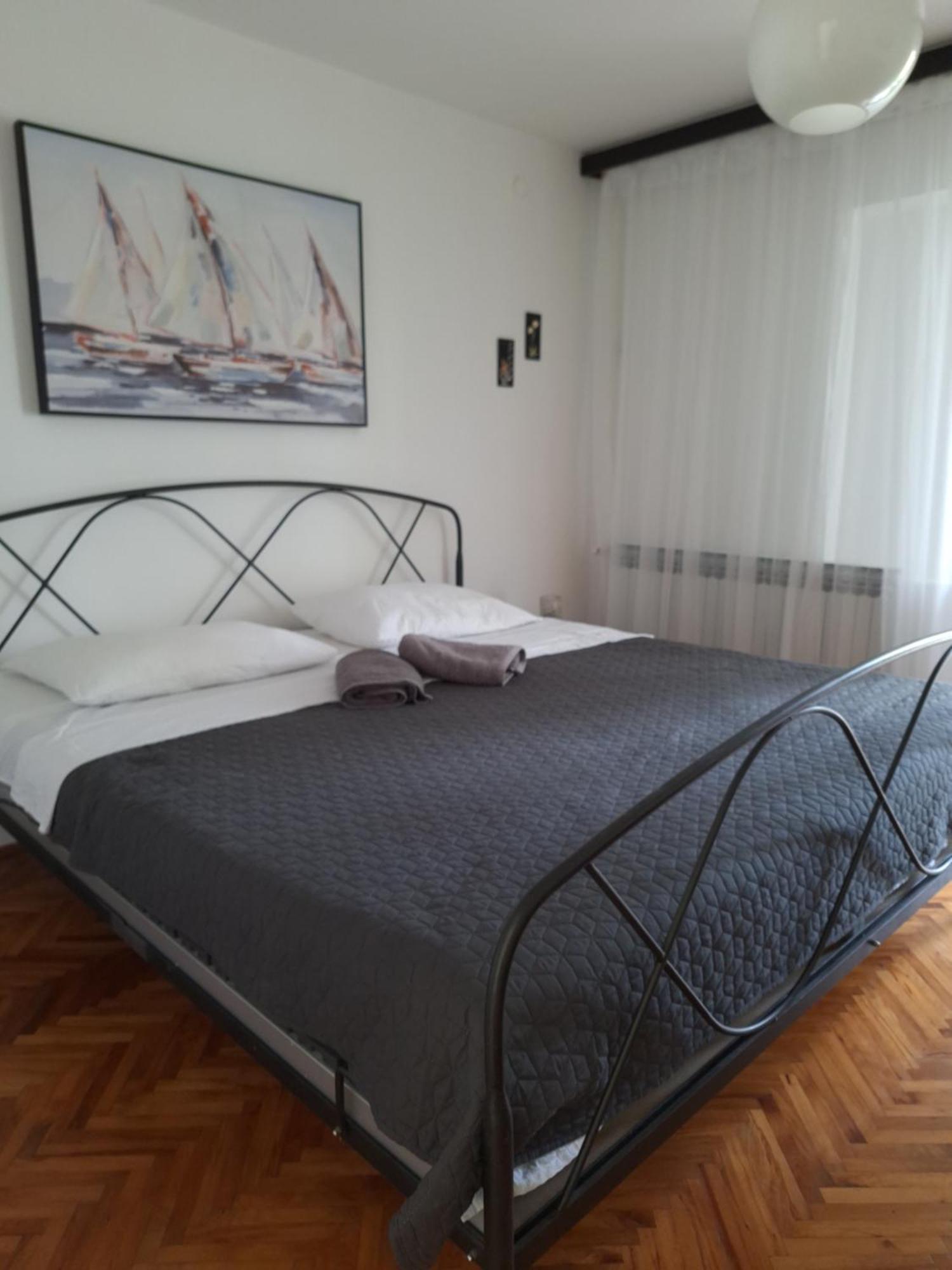 Corina & Franco Leilighet Senj  Rom bilde
